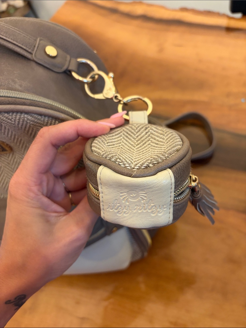 Itzy Ritzy diaper backpack - Picture 7 of 12